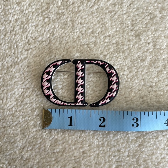 Christian Dior Houndstooth Logo Brooch - Picture 2 of 5